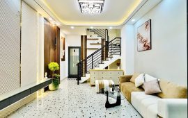 Nhà 3 lầu 6 phòng ngủ hẻm Phan Đăng Lưu, Phú Nhuận – Giải pháp an cư kết hợp đầu tư hiệu quả